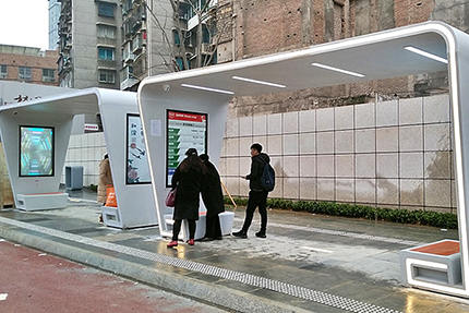廣東深圳城市現代公交車站臺案例